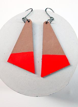 https://www.facebook.com/the.way.of.dot
http://thisisdot.tictail.com/
https://www.etsy.com/fr/shop/thewayofdot
http://the-way-of-dot.tumblr.com/