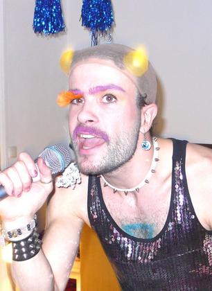 https://soundcloud.com/eustachemcqueer

http://www.eustachemcqueer.com/