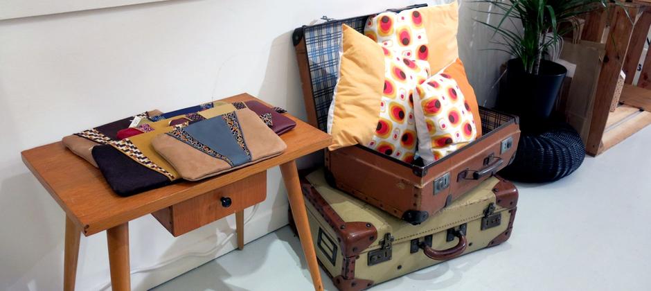 http://larmoireadeuxtemps.tictail.com/
http://larmoireadeuxtemps.blogspot.fr/
https://www.facebook.com/pages/LArmoire-à-Deux-Temps/237419089653364