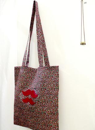 http://www.geminia.fr/
Nous on like!
https://www.facebook.com/geminia.desbijoux?fref=ts