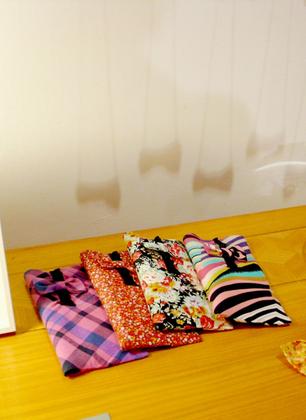 http://www.geminia.fr/
Nous on like!
https://www.facebook.com/geminia.desbijoux?fref=ts