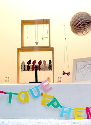 http://www.geminia.fr/
Nous on like!
https://www.facebook.com/geminia.desbijoux?fref=ts