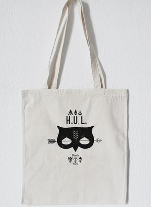 https://www.etsy.com/fr/shop/BloodyMarieShop?ref=si_shop 

https://www.facebook.com/pages/Bloody-Marie/121240251369806?ref=hl

http://bloody--marie.tumblr.com/

http://www.facebook.com/l.php?u=http%3A%2F%2Fwww.pinterest.com%2Fcontactbloodyma%2Fboards%2F&h=VAQFB0BnX&s=1