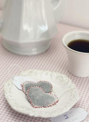 www.TeaHeritage.etsy.com
www.facebook.com/TeaHeritage